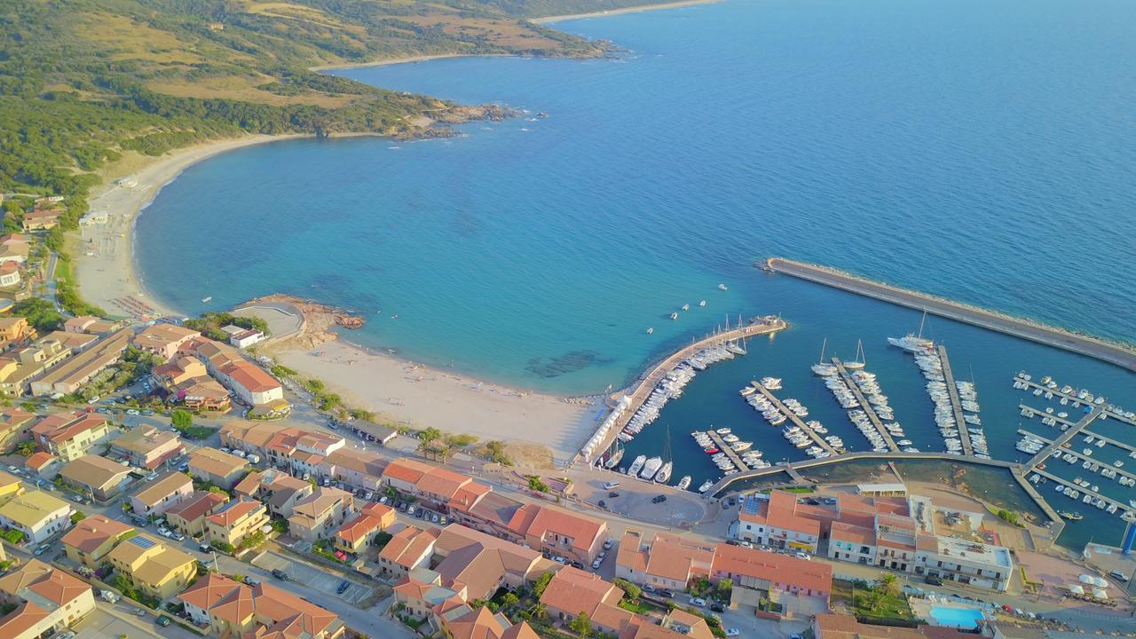 Aparthotel A.I.R. Isola Rossa Borgo Di Mare Extérieur photo